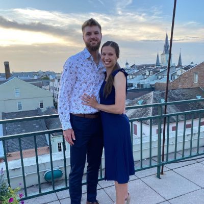 Kayla Wade and Dean Wade posing for a photo shoot. Image Source: Instagram @kaylarwade